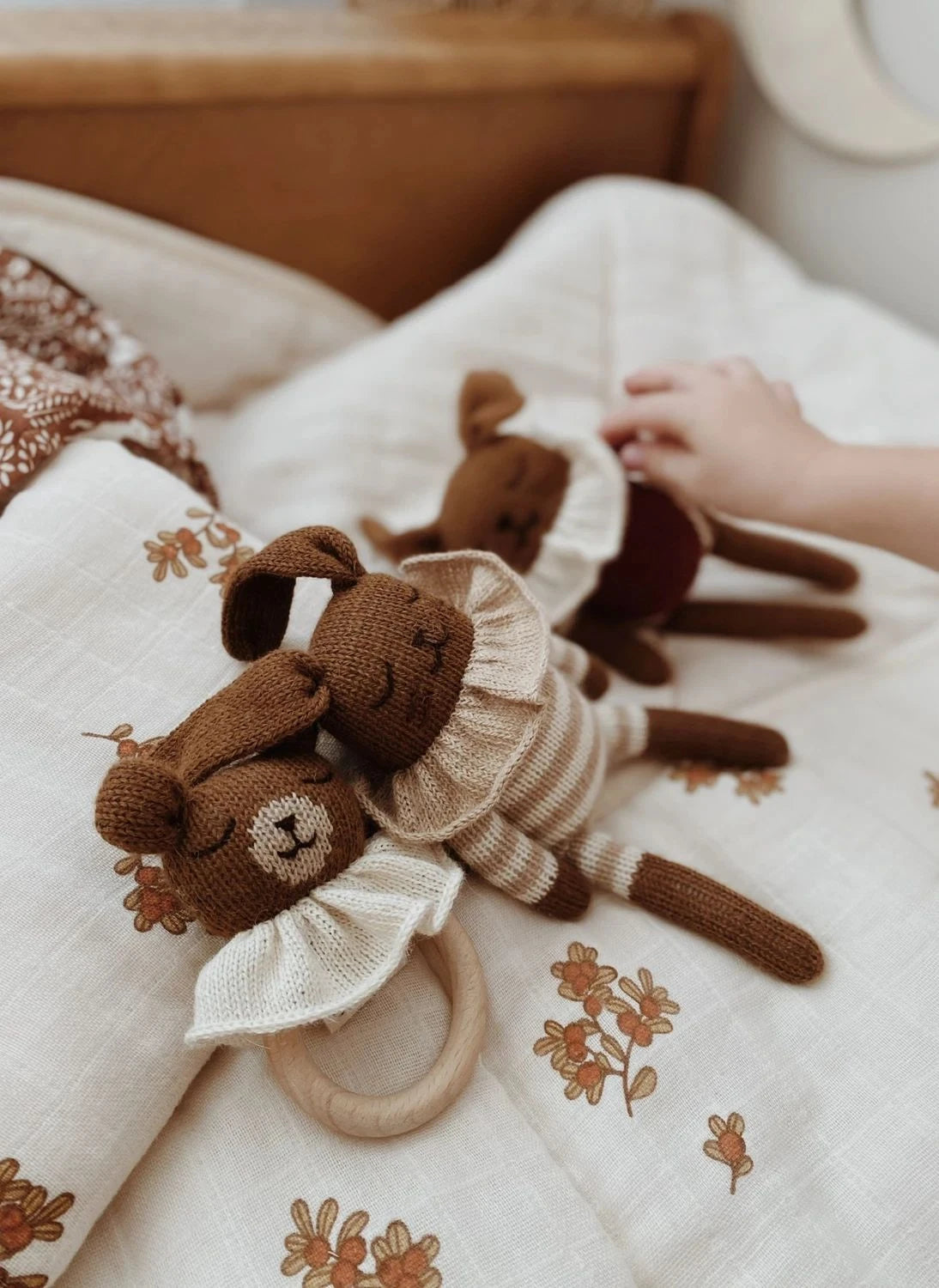 Main Sauvage - Teddy Bear Teething Ring | Hazel