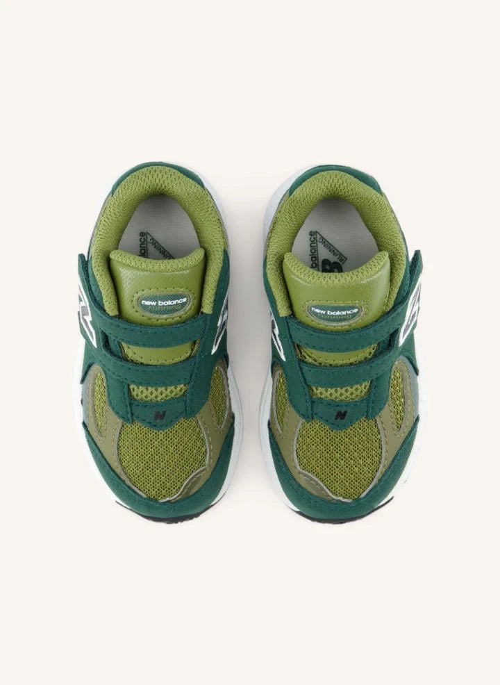New Balance - Scratch Sneakers 2002 | Forest Green