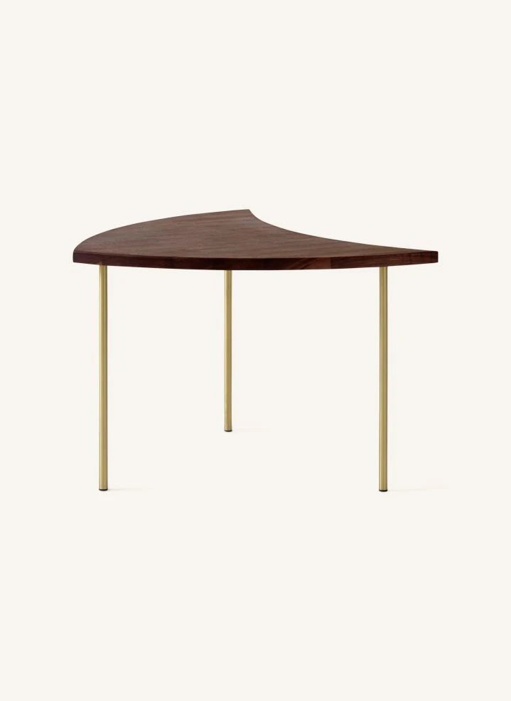& Tradition - HM7 Pinwheel Coffee Table | Walnut
