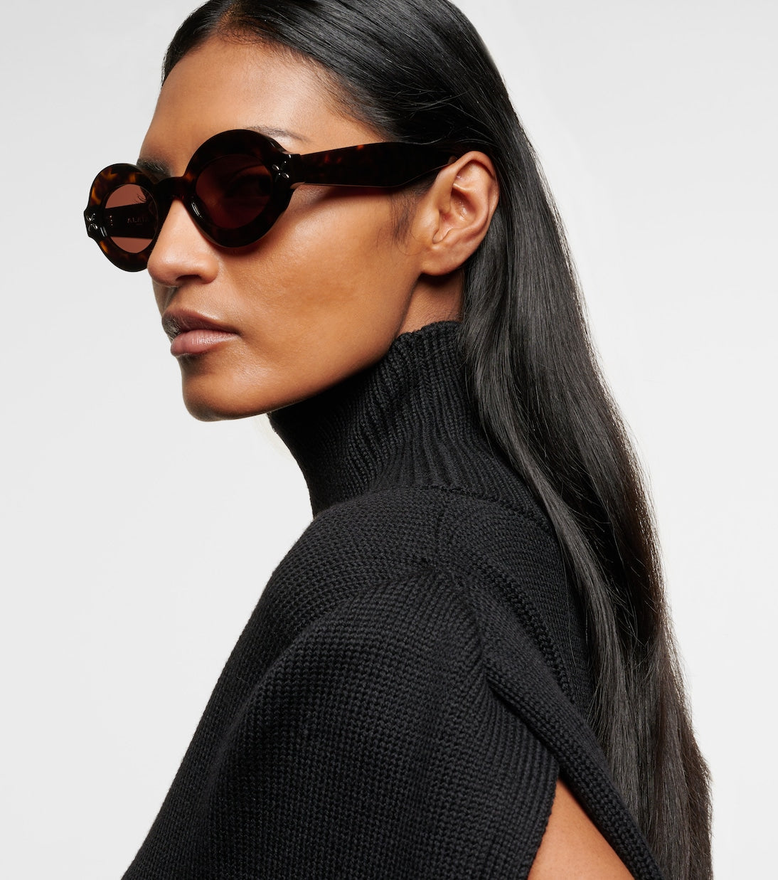 Alaïa - Petal round sunglasses