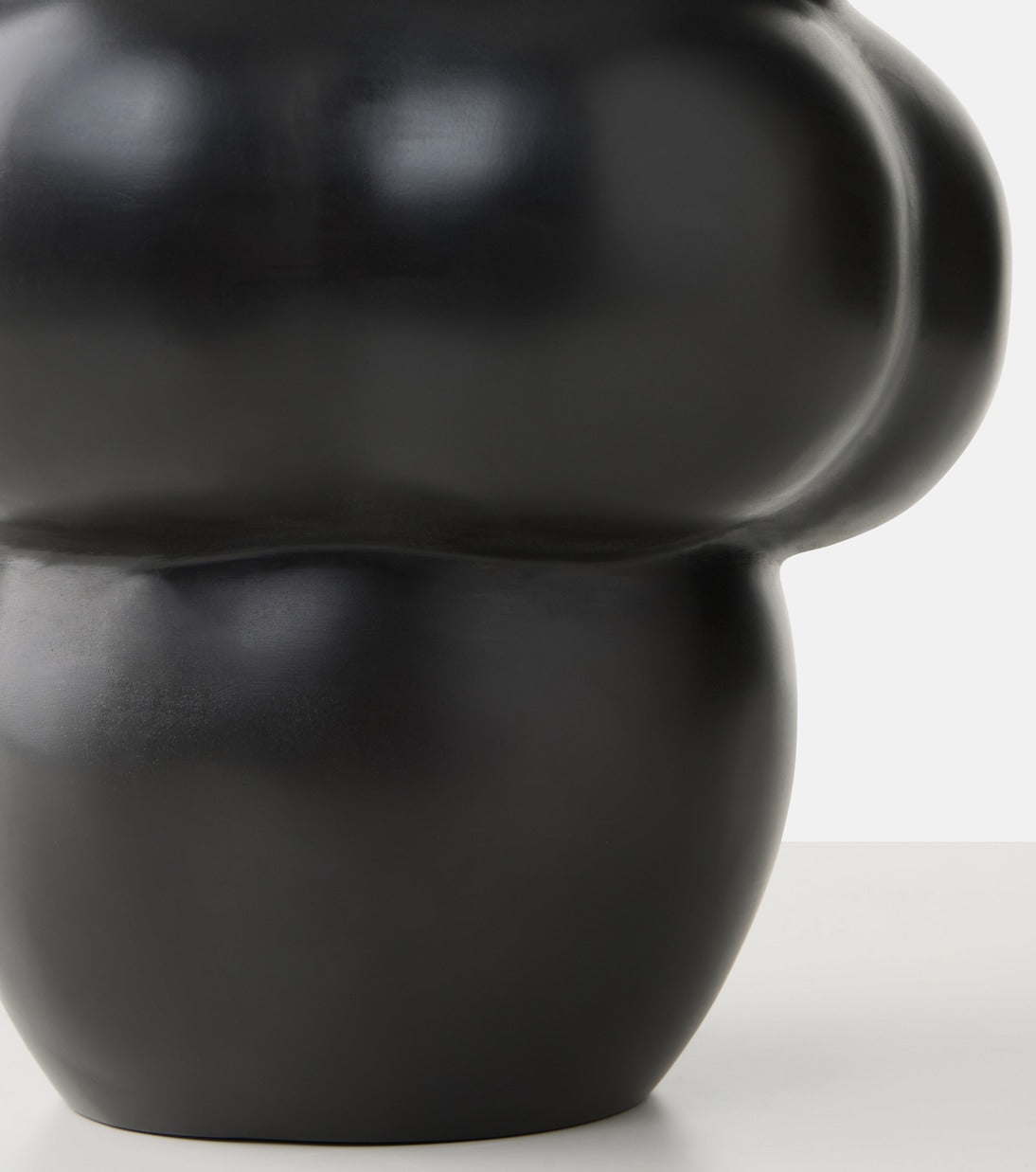 Louise Roe - Balloon Object 001 steel vase
