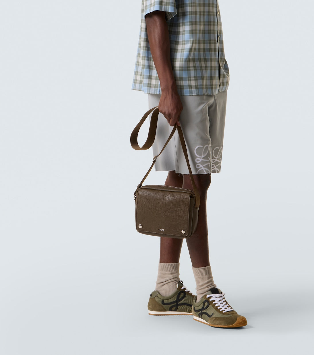 Loewe - Pebble Medium leather messenger bag