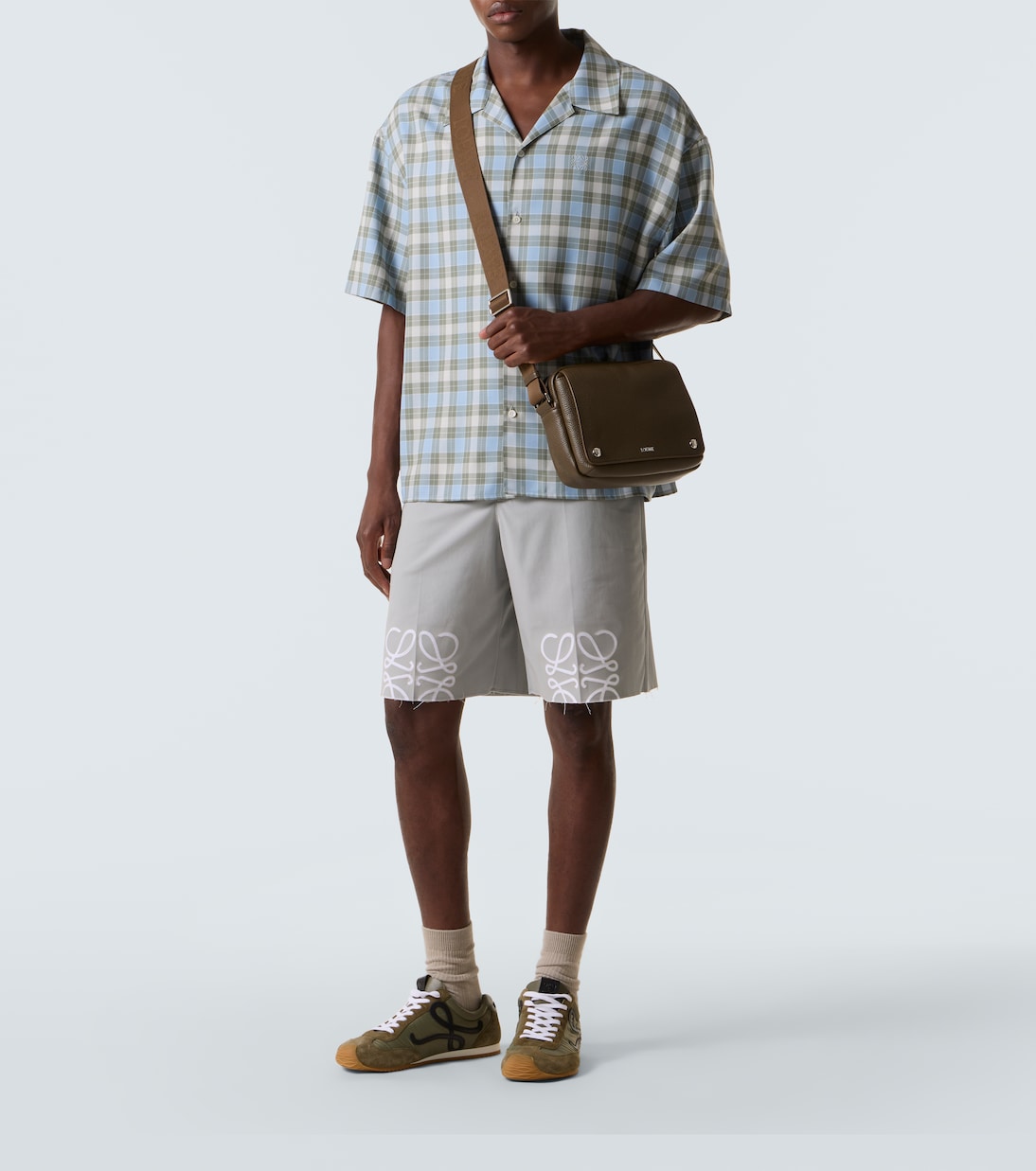 Loewe - Pebble Medium leather messenger bag