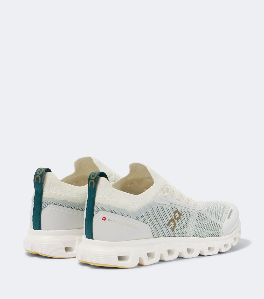 On - Cloud 6 Versa running shoes