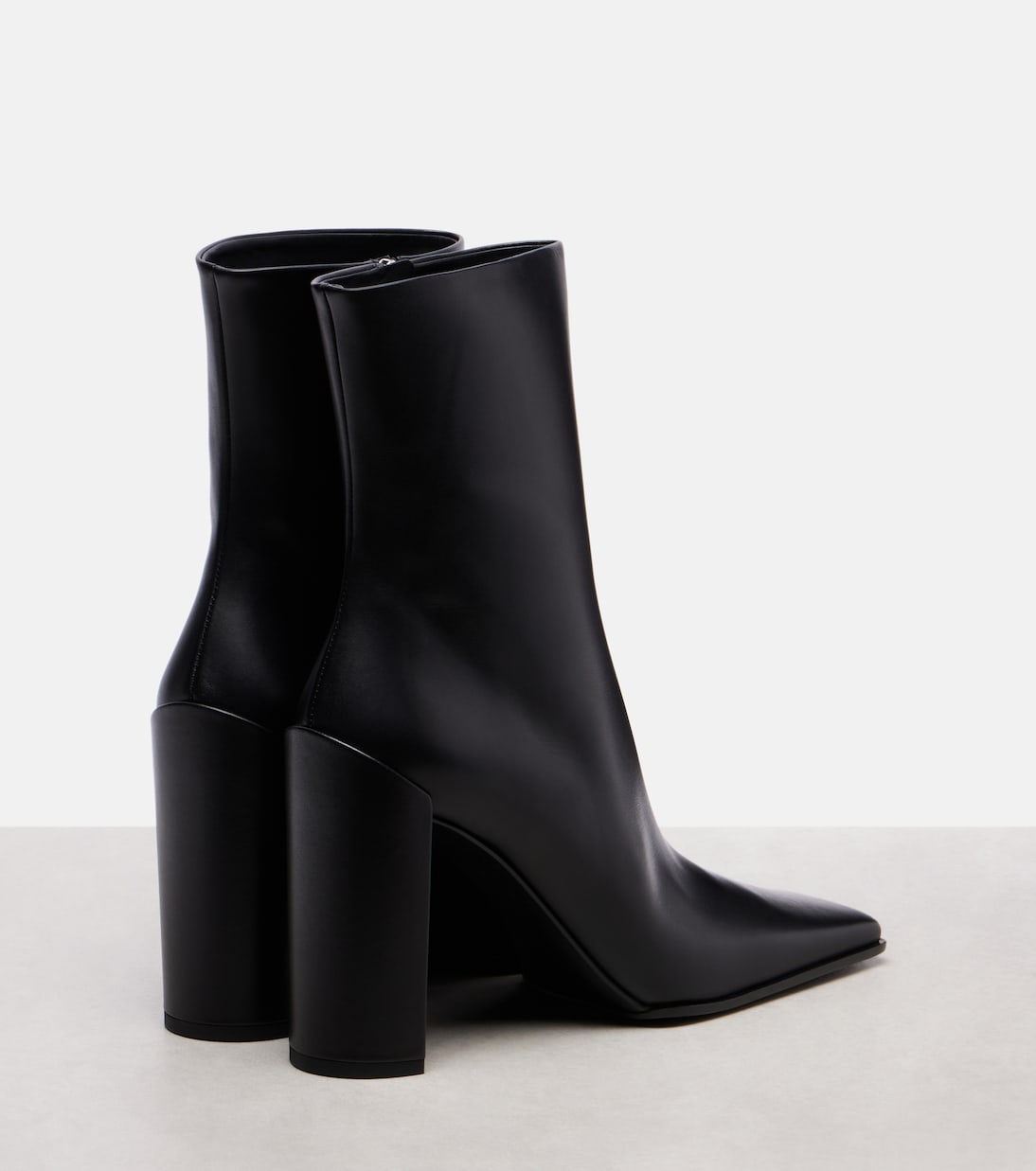 Alaïa - Leather ankle boots