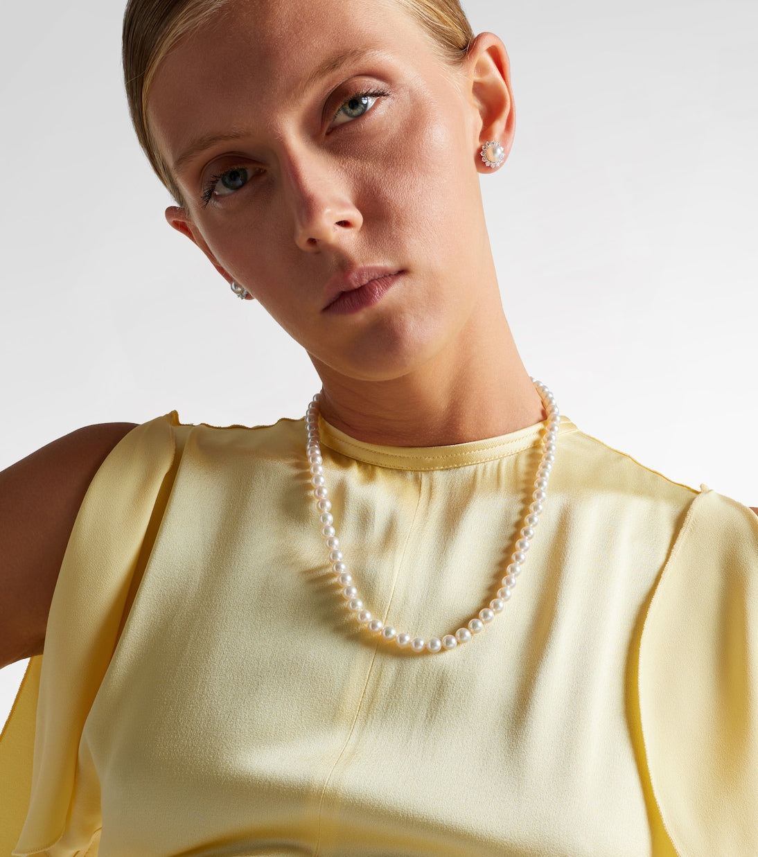 Mikimoto - 18kt white gold necklace with pearls and diamonds