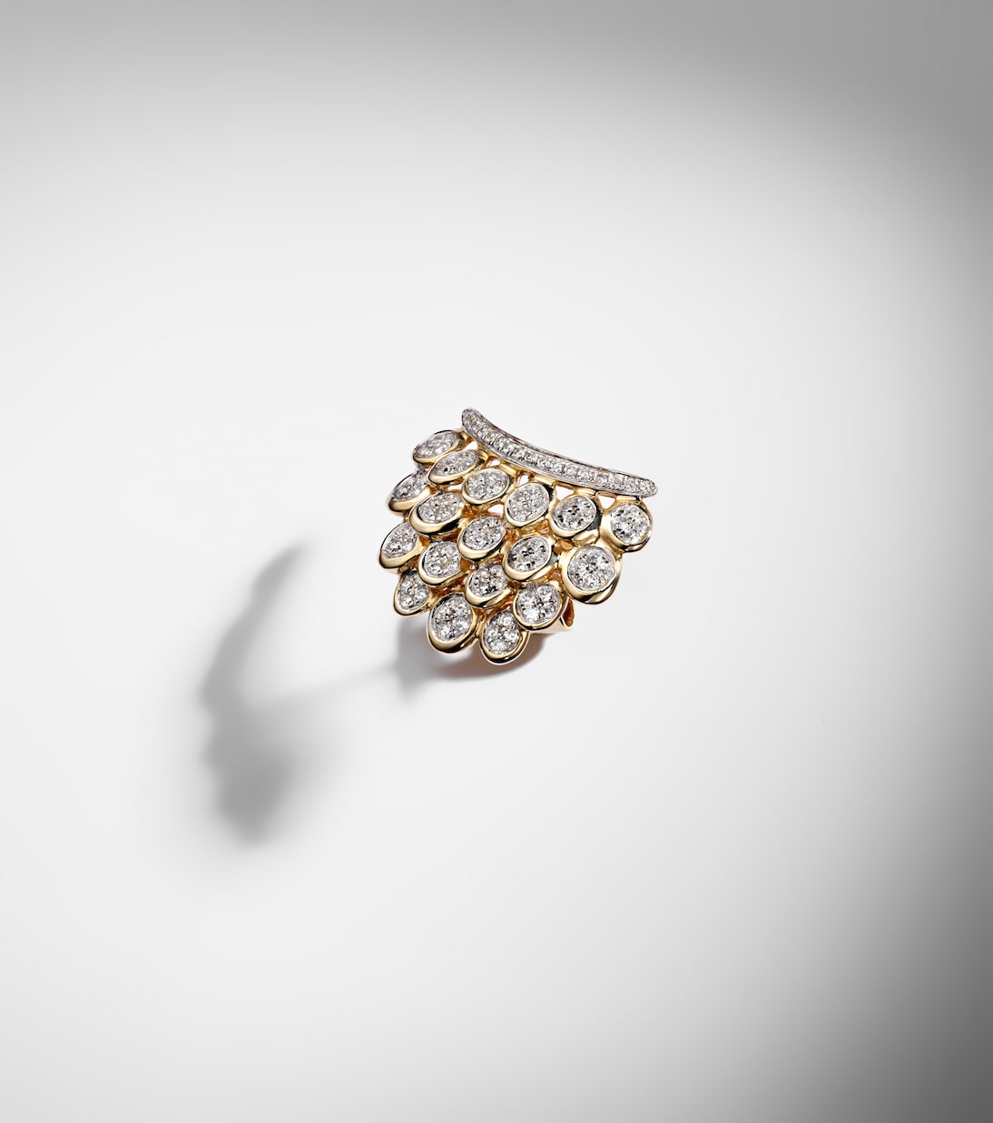 Rainbow K - Blossom 14kt gold single earring with diamonds