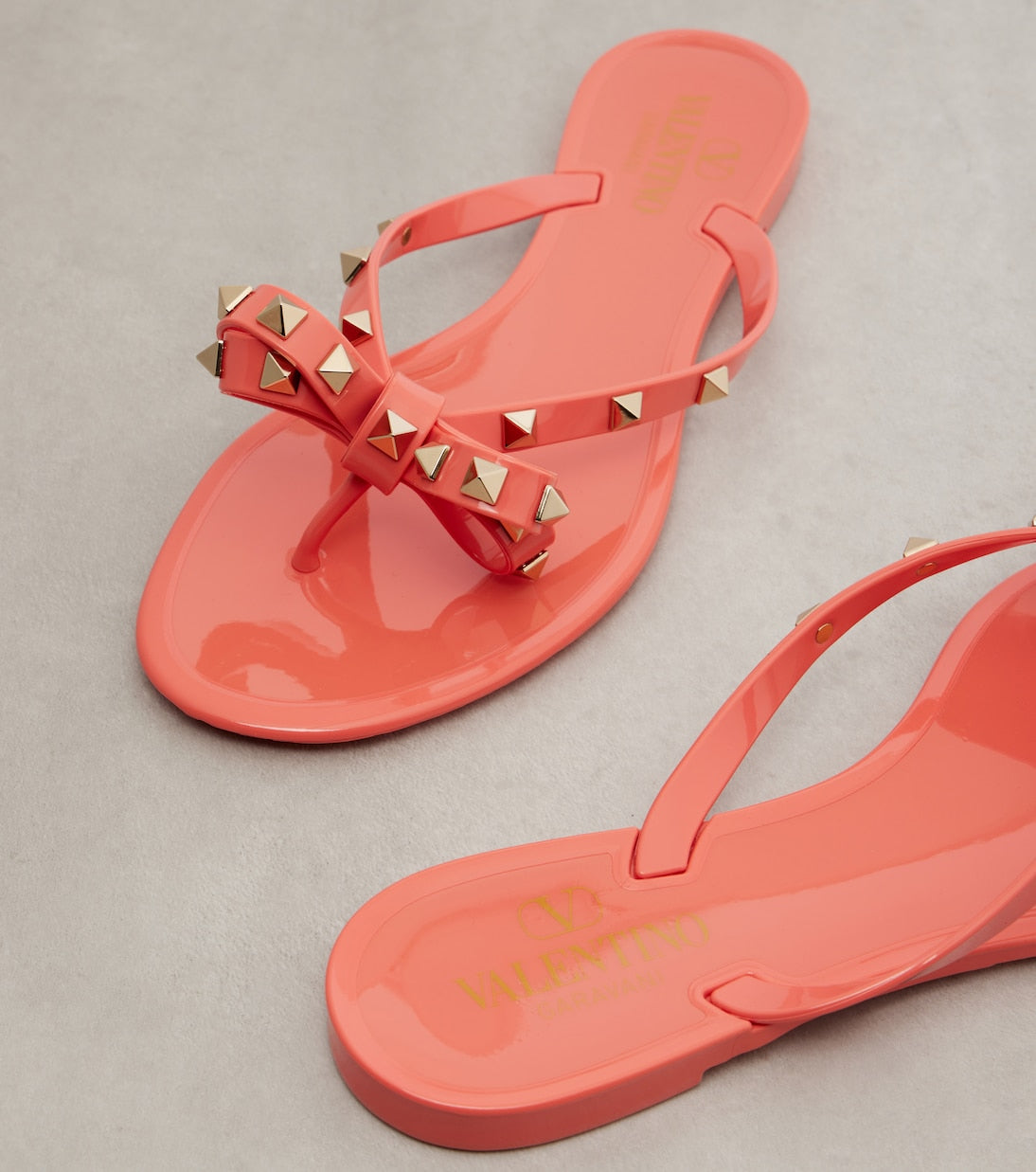 Valentino Garavani - Rockstud thong sandals