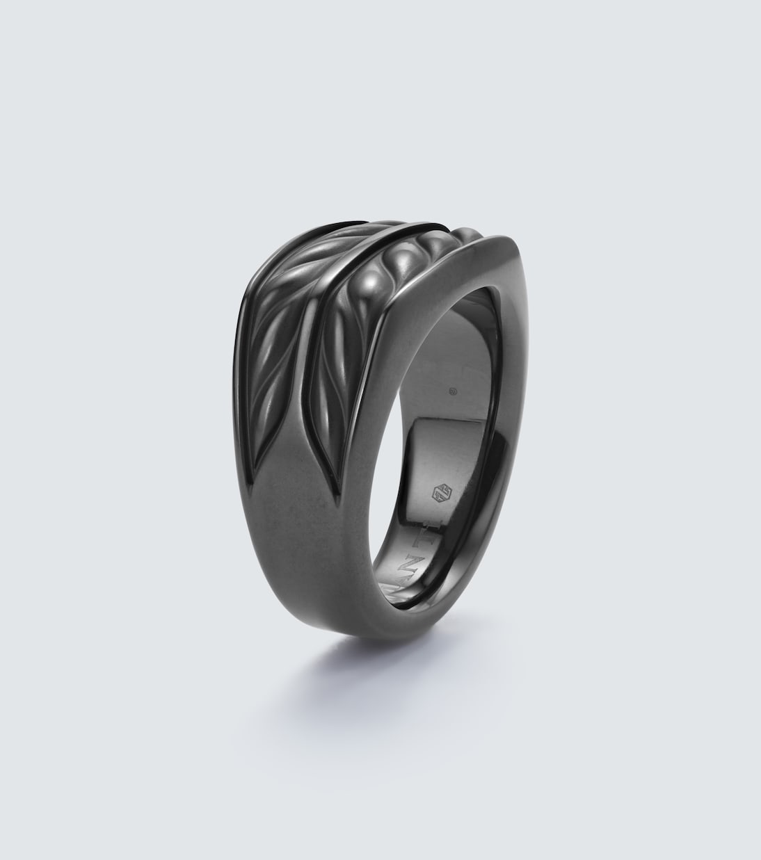 David Yurman - Chevron titanium ring