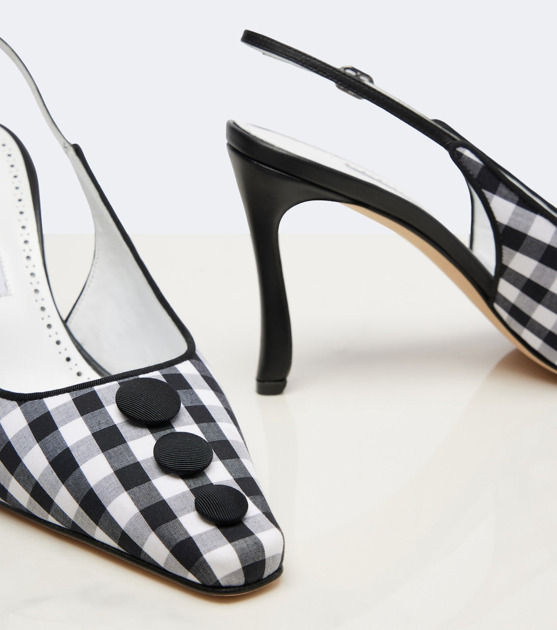 Manolo Blahnik - Alexa checked slingback pumps