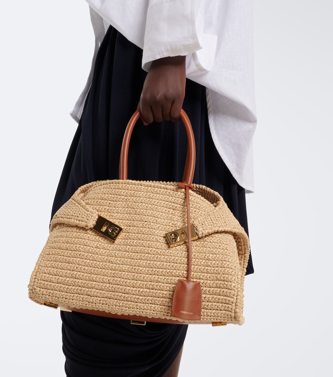 Ferragamo - Hug Medium raffia shoulder bag