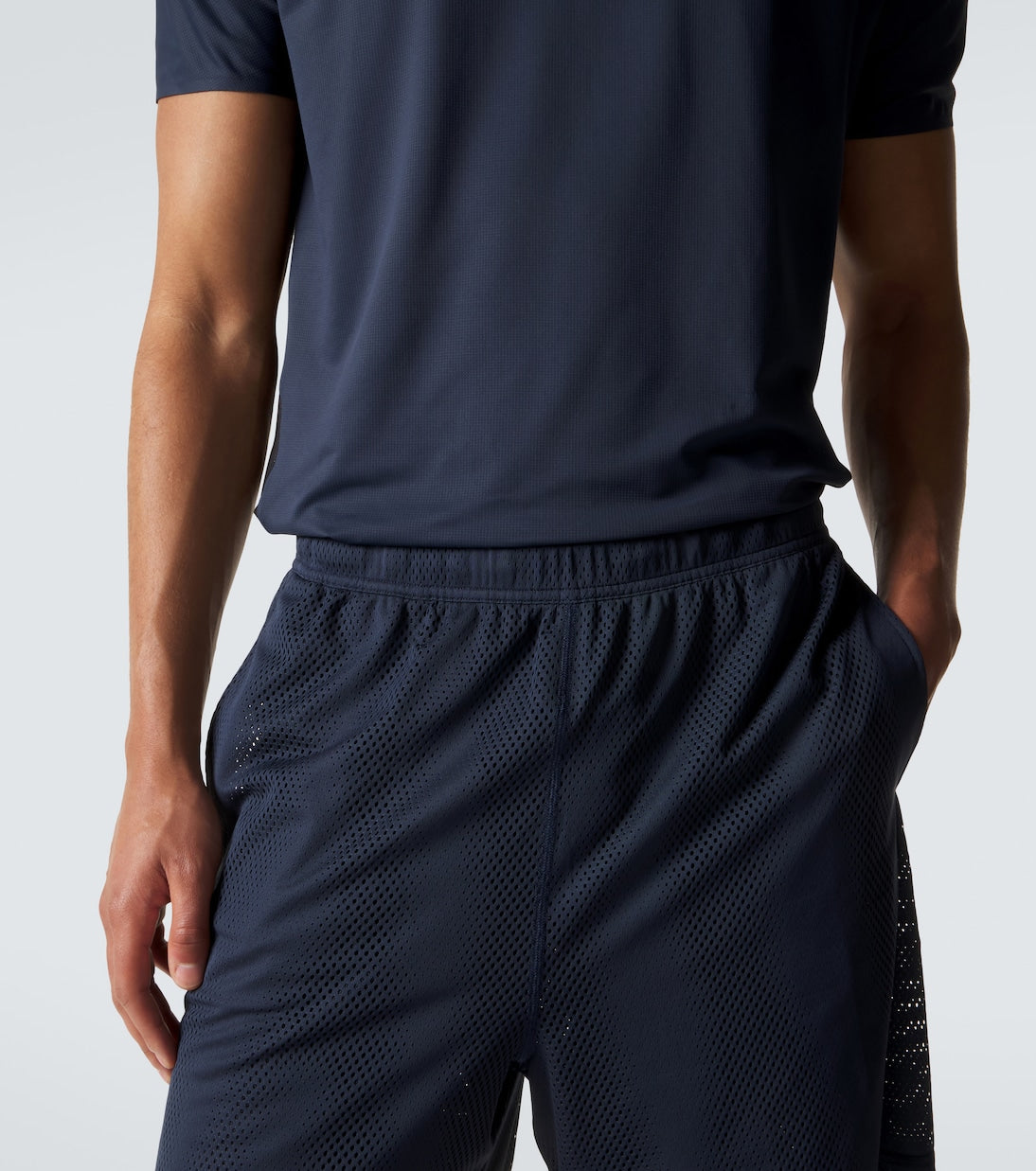 On - Volt mesh shorts