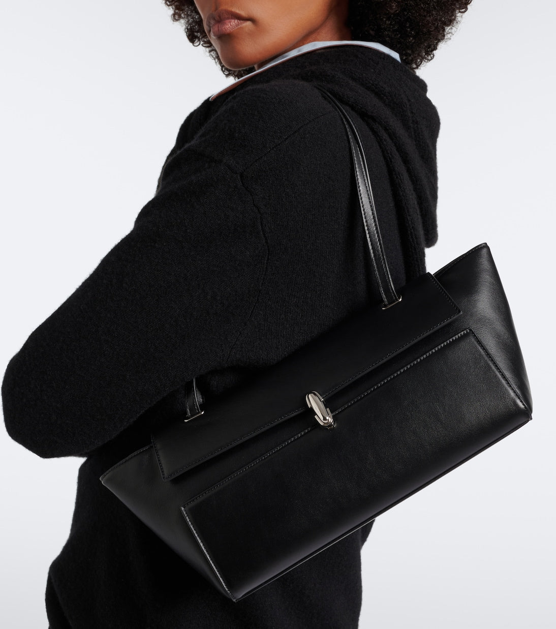Savette - Symmetry Trapeze Medium leather shoulder bag