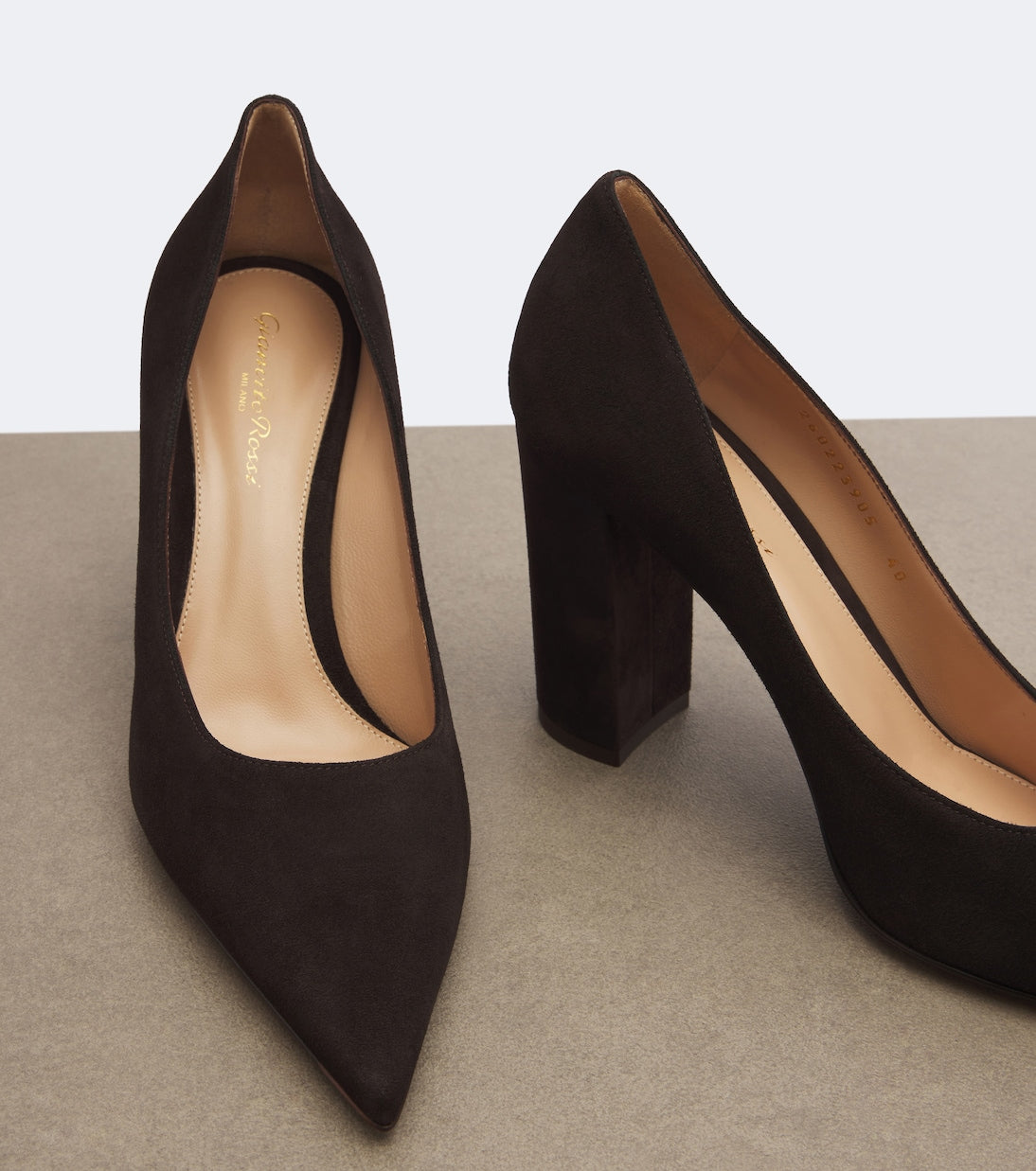Gianvito Rossi - Piper suede pumps