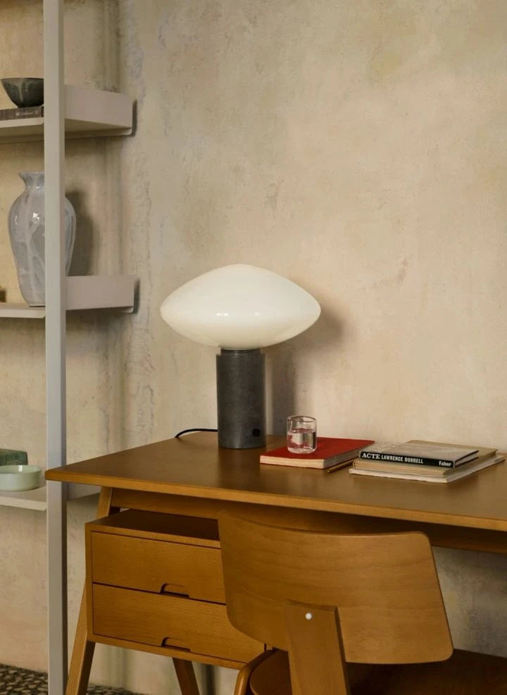 & Tradition - Mist AP17 table lamp | Grey