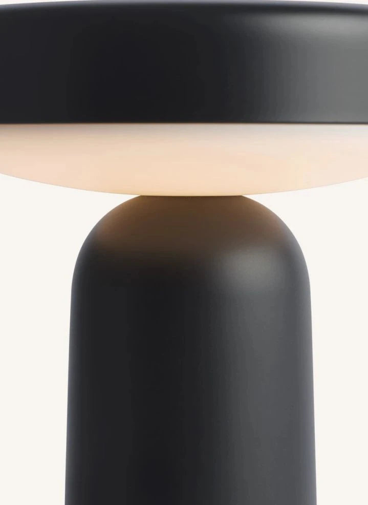 Muuto - Table lamp Ease, Johan Van Hengel | Black