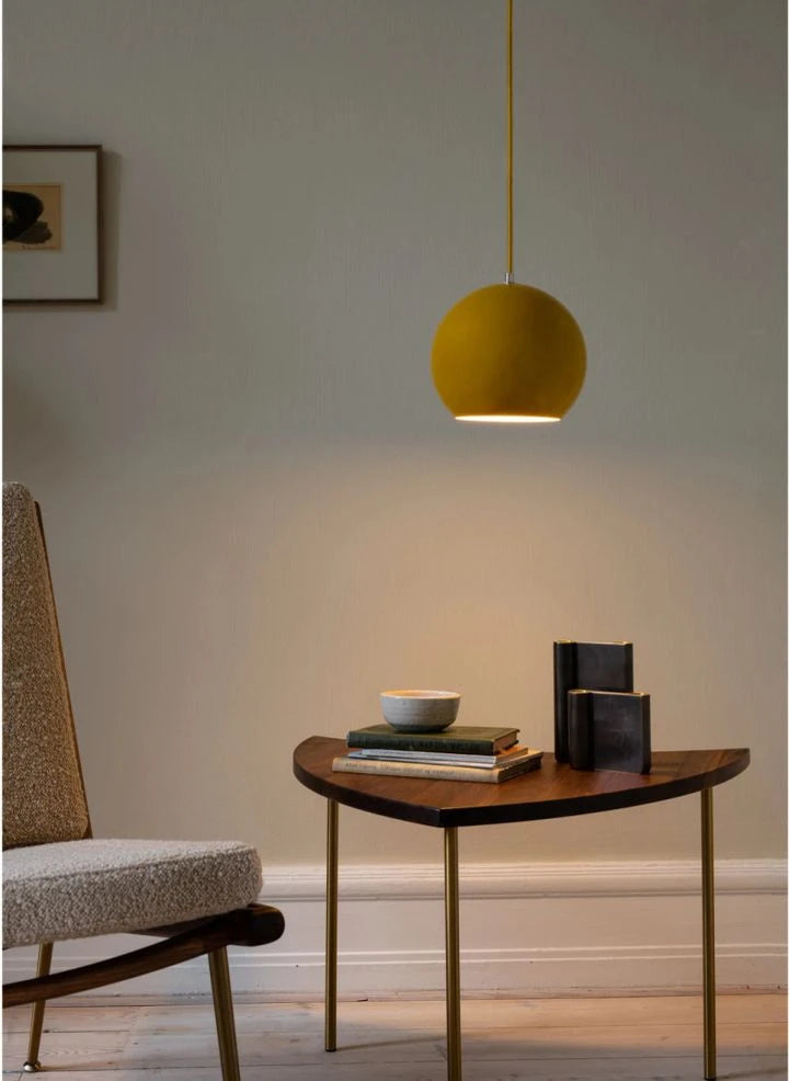 & Tradition - HM7 Pinwheel Coffee Table | Walnut